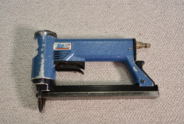 BEA #7 Air Tacker Staple Gun - Image 2